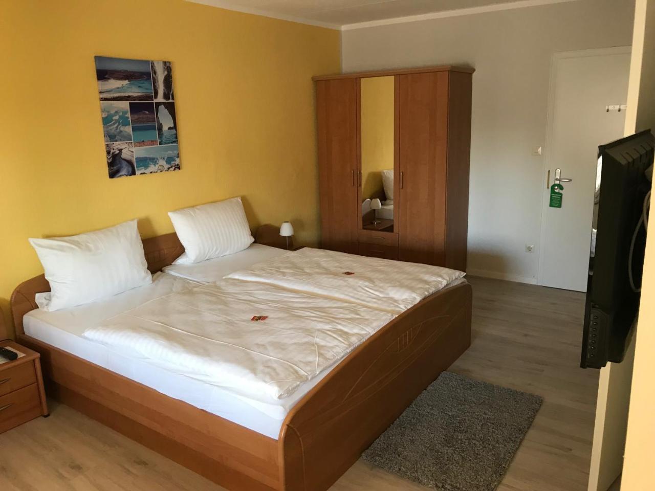 Hotel Zum Ochsen Wonsheim Екстер'єр фото